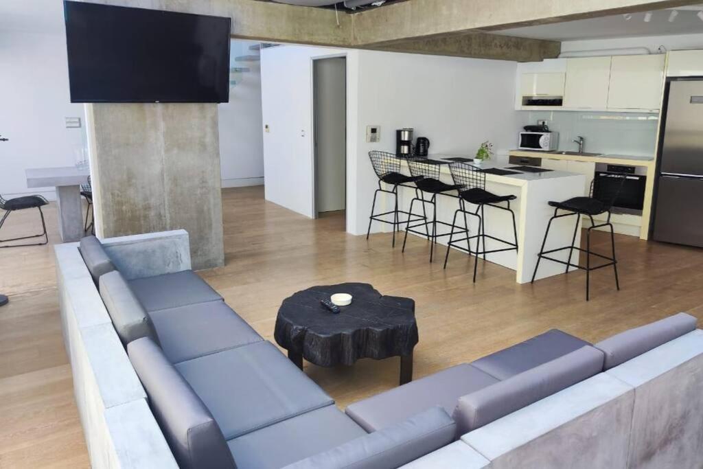 Gazi Pool House Apartamento Atenas Exterior foto